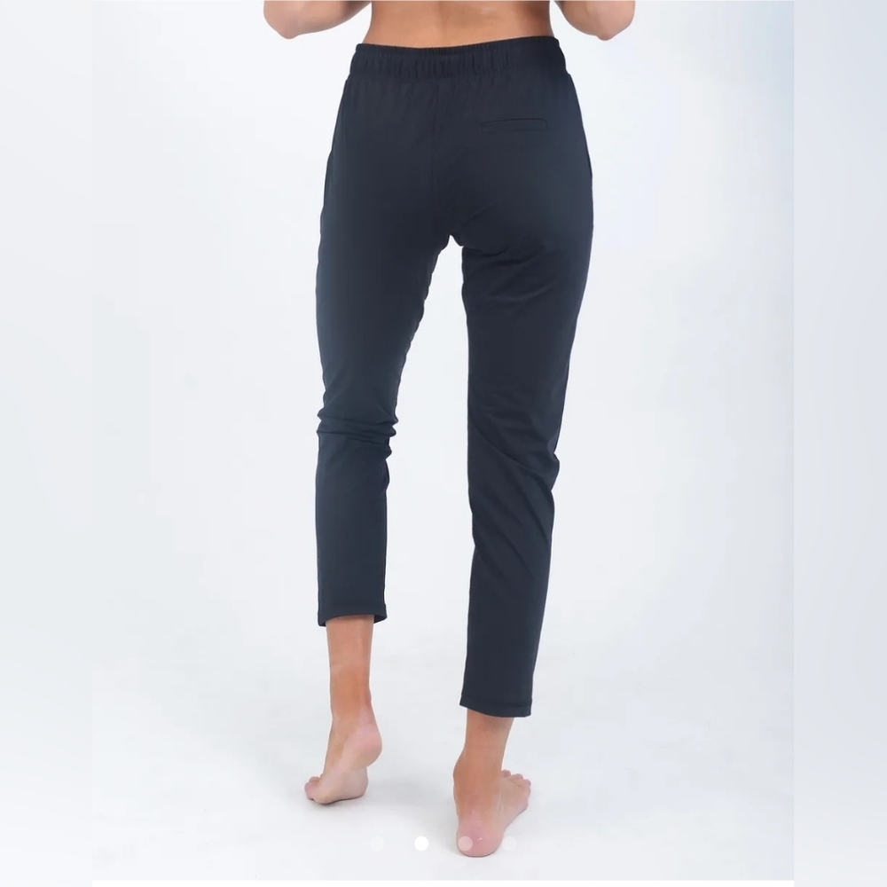 Black Everywhere Pants size Medium